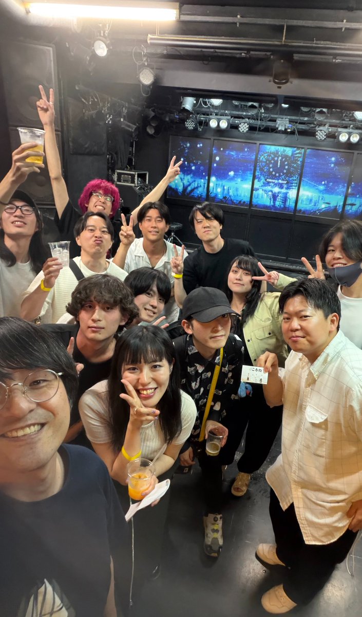 TETSURO_navey's tweet photo. 今日も10バンドの長丁場楽しかったっす！
バンドに選曲してもらった会場BGMも良い感じでした👍
出演者＆お客さん＆navey floorスタッフみんなありがとう〜☺️

出演：
WATER MOTOR
Raytorain
死ぬほど愛して
ALBERT
月曜日ノ猫
Vagral
ころね
Samaroi
THE POLONS
Myumey https://t.co/fcT8TTmCFj