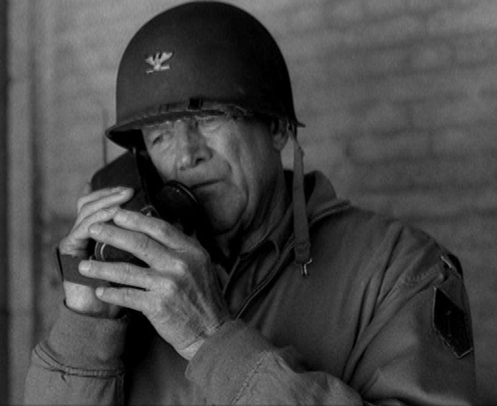 WW2Movie's tweet photo. 資料集めしててロバート・イェーガー役のボー・スヴェンソンが「イングロリアス・バスターズ(2009)」出てるって情報聞いて調べたら作中の宣伝相の映画『国家の誇り』のアメリカ軍大佐役で出ててびっくりした(今更知ってびっくりした) https://t.co/xNXfvKBsqE