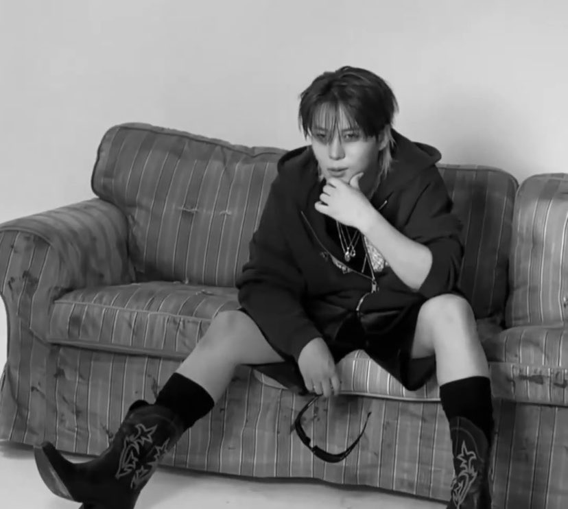 r_robertaa's tweet photo. OH MY FUCKING HELL CHANGBIN AND JONGHO https://t.co/8FynH8I4C9