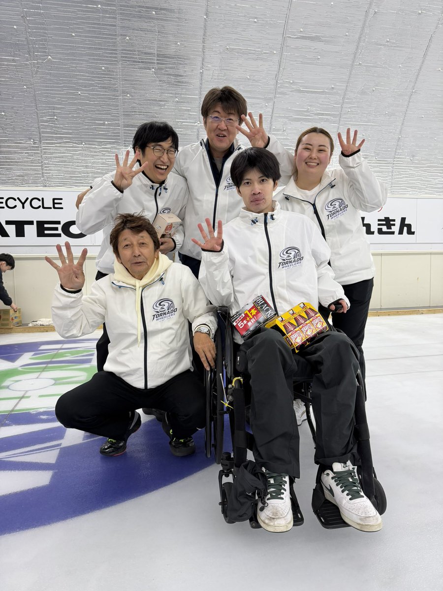 curlingobi's tweet photo. #おびひろカーリングフレンドシップ
2日間にわたる大会が無事終了しました！

初心者から経験者まで、多くの皆さんにご参加いただき、笑顔あふれる交流大会となりました😊

来年も同じ時期に開催を予定しています！ https://t.co/W2VfYMGq0j