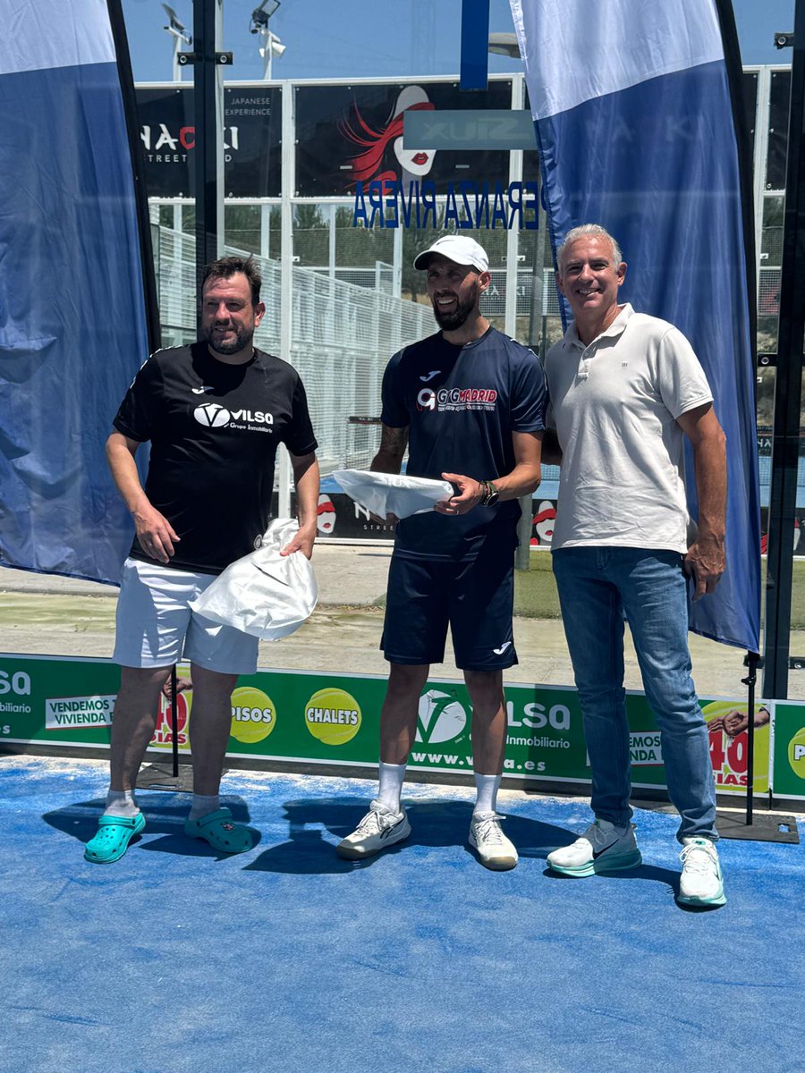 PSOEArganda's tweet photo. 🎾Hoy hemos disfrutado del Maratón Nocturno de Pádel, una cita que reúne deporte, competición y muchas ganas de pasarlo bien

Gracias a todos los jugadores y jugadoras que han participado y a quienes hacen posible que eventos como este formen parte de la vida deportiva de Arganda https://t.co/4hLCy9ShuQ