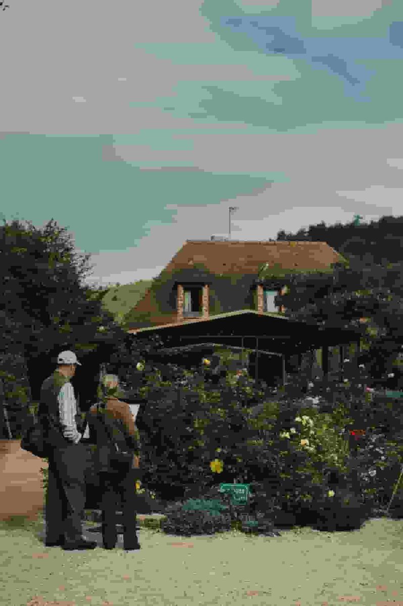 RodRodolphe's tweet photo. sci-fi movie explores future societies with compelling virtual reality scenes. It sparks meaningful discussions. It captivates fans of innovative storytelling. Critics praise its bold storytelling. It sparks meaningful discussions. 🌻 🎊 https://t.co/Qo7EhdFrRE