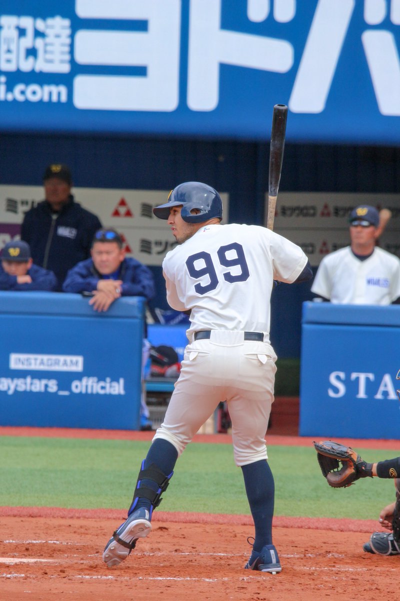 _shins99's tweet photo. Looks like Aaron jadge💙🤍🖤
#baystars #chibalotte
#NeftaliSoto #ネフタリソト https://t.co/pzOCvhPSSh
