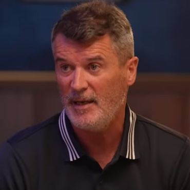 sporsAlll's tweet photo. 🗣️ Roy Keane: "Bana bahane üretmeyin. Maçtan önce herkes Türkiye'den sanki 3 puan zaten cepteymiş gibi bahsediyordu. Futbol tahminleri umursamaz. Avustralya canını dişine takarak oynayan bir takım gibiydi; Türkiye ise sahada öylece bir şeylerin olmasını bekleyen bir takım gibi. Fark buydu. Bir taraf savaştı, diğer taraf sadece bekledi.

Beni en çok çıldırtan şey bu adamların tavrı. Hataları veya kaçan fırsatları affedebilirsiniz ama bir Dünya Kupası maçındaki bu umursamazlığı asla affedemezsiniz. Avustralya fiziksel, zihinsel ve kritik anlardaki futbol savaşını kazandı. Türkiye adına utanç verici çünkü bu gece sahada gövde gösterisi yapması gereken taraf onlardı.

Şimdi bazı oyuncular taktiğe bakacak, bazıları şanssızlığı suçlayacak, bazıları da başkalarını işaret edecek. Tamamen saçmalık! İşin aslı şu: Avustralya sahaya kazanabileceğine 'inanarak' çıktı, Türkiye ise kazanması 'gerektiğine' inanarak. İlk zihniyet tarih yazar, ikincisi ise sadece böyle rezil manşetler yaratır."