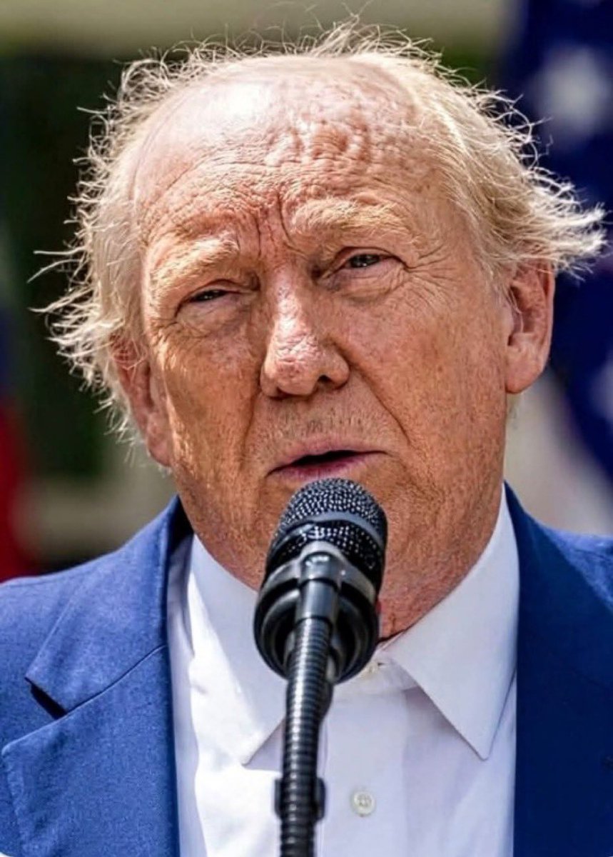 PeterH314's tweet photo. @Parodyjeffx He hasn’t looked like that for 40 years https://t.co/EEGjS8JWUP
