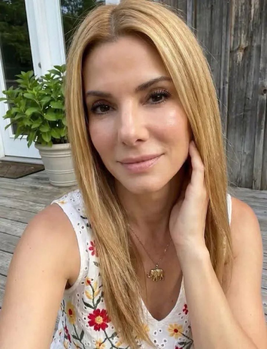 Sandra Annette Bullock Fans Page tweet media
