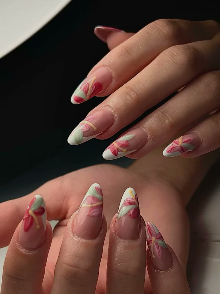 petalparadiseee's tweet photo. Floral nails https://t.co/qc8n6AsIm0