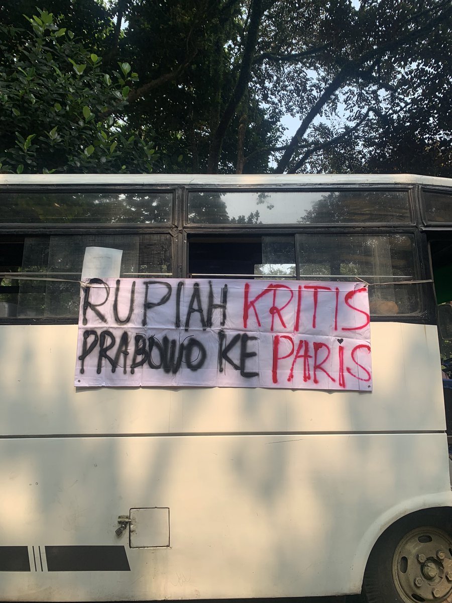 AdamVelcro's tweet photo. Ini bukan demo bayaran https://t.co/PTEE8PIvf8