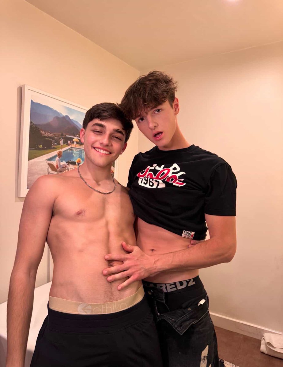 Boysonvacation's tweet photo. Which one do you like best? https://t.co/DvctvPGHkK