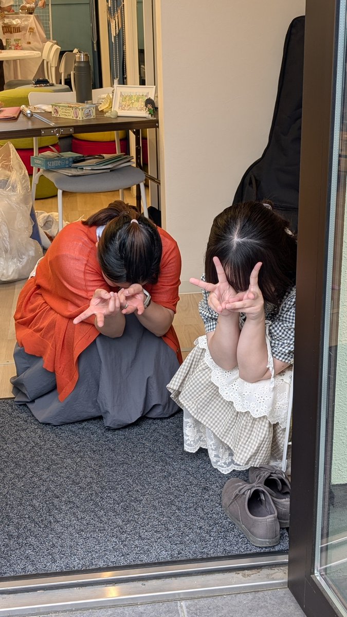 Panda_copen's tweet photo. めちゃんこ楽しかった🎶
ワンマフィン🧁マフィン(マシーンと同じ発音)も、全て食べたいぐらい美味しかった😋
ひな助まるちゃんの生歌声も初で聞けて、感無量です🫰
イベント企画の考えから、今日が終わるまで、お疲れ様でした😊 https://t.co/5nqzRVSci5
