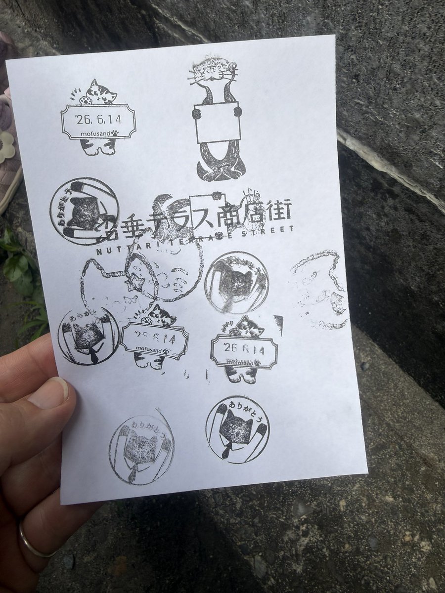 tgm_ayk's tweet photo. 暑さにはやられたけど出店は楽しかった！◎
皆様からの有り難き差し入れや
可愛い子からのプリンセスになれるチケット(たくさんのスタンプを押してくれた手紙)をいただきました笑
ほんと可愛かったー👸💕
沼垂朝市ありがとうございました！ https://t.co/wHM3uEcmaY