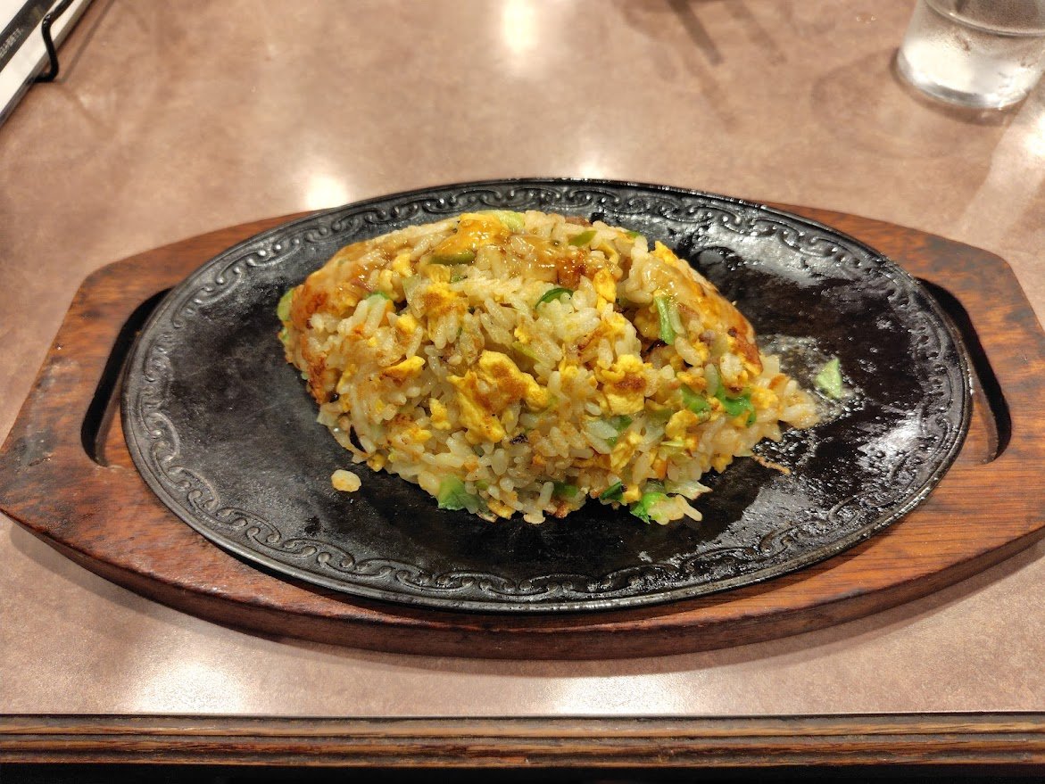 8Etekchi's tweet photo. 長らくご無沙汰して大変申し訳ございません。５月に出掛けました2回目のプチお出掛け　千本松大橋　通称めがね橋を通り訪問しました大阪　大正区にある喫茶ちくりんさんです。公団千島団地が出来た昭和48年創業の大変歴史のある喫茶店で看板メニューのピラフをいただきました。ごちそうさまでした。 https://t.co/IKz5PFa7Yw