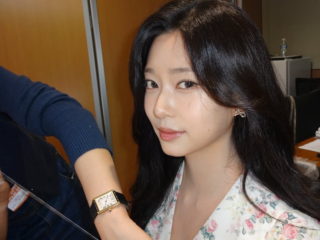 KMJUpdates's tweet photo. 260614 | Kim Minju Instagram Update

"もう会いたい,,いつもありがとうございます🥹"

🔗https://t.co/a2ZylAiPMF

#김민주 #KimMinJu @minju_official_ https://t.co/UXE0wby099