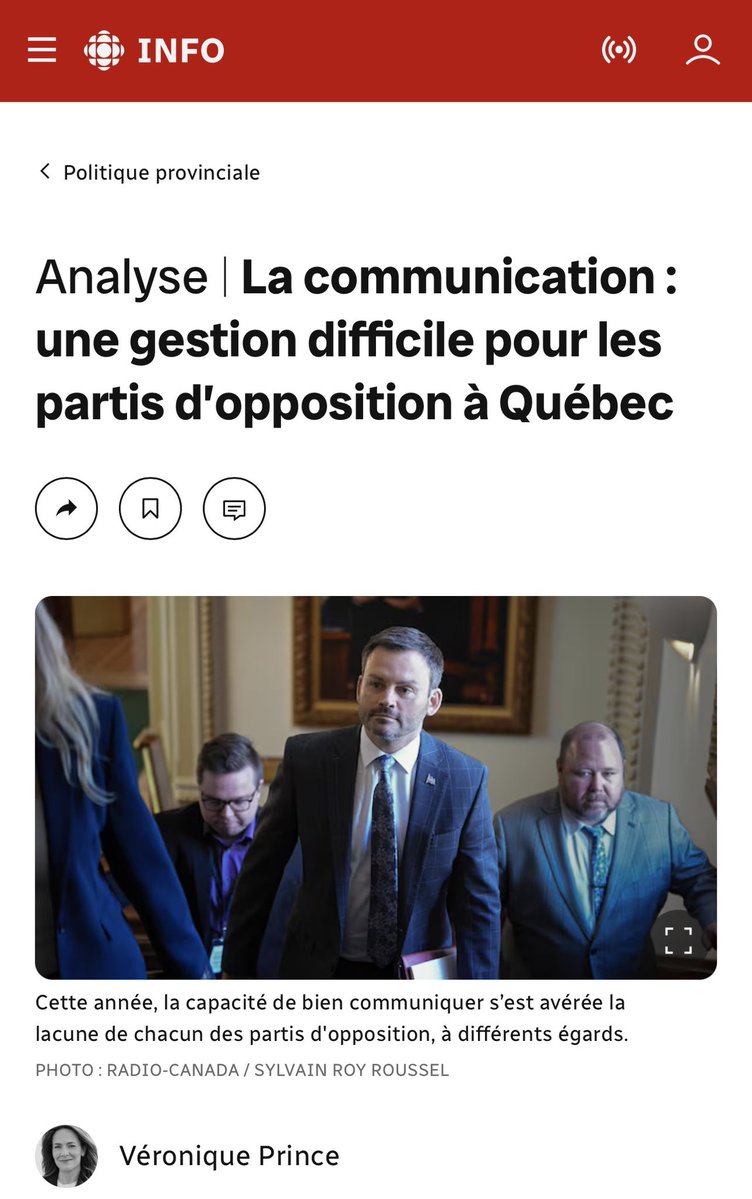 E_Duhaime's tweet photo. « Comme ancien animateur de radio, il (Éric Duhaime) demeure celui qui s’exprime le mieux. En tout cas, il est le plus craint au débat des chefs, nous ont confié des conseillers politiques de tous les autres partis. »
                  -Véronique Prince, Radio-Canada

Je ne pense pas nécessairement mieux m’exprimer que les autres chefs. Je crois plutôt mieux communiquer, avec un niveau de langage qui rejoint le plus grand nombre.

Quand j’étais jeune, mon père travaillait comme ferblantier, ma mère comme chauffeur d’autobus scolaires.

Enfant unique, mes parents m’ont donné ce qu’un jeune peut souhaiter de mieux: de l’amour. 

Comme bien des parents, ils rêvaient que leur fils réussisse mieux qu’eux.

Unilingues, ils m’ont envoyé dans une garderie anglophone à 4 ans afin que je maitrise l’anglais en bas âge.

N’ayant pas eu le privilège d’accéder aux études supérieures, ils m’ont payé le Cégep et l’université jusqu’à ma scolarité de doctorat.

Quand on allait aux Etats-Unis pendant les vacances de la construction en juillet, dès l’âge de 7 ans, c’est moi qui réservait le motel ou qui traduisait le menu au resto.

À la maison, quand on devait rédiger et envoyer des lettres, c’est généralement moi qui les écrivais.

Ça me valorisait comme enfant, parce que j’étais celui qui réussissait bien à l’école, au grand bonheur de papa et maman.

Mes parents ont travaillé tellement fort pour m’éduquer. 

Toute ma vie, jamais n’ai-je oublié d’où je viens et grâce à qui je suis rendu où je me trouve aujourd’hui.

Quand je parlais à la radio, je me fermais souvent les yeux pour visualiser mes parents. M’adresser à eux, dans leurs mots, avec des réalités qu’ils connaissent.

Vivre en démocratie, ça signifie, pour moi, inclure le plus grand nombre de citoyens dans le débat public, peu importe votre niveau de scolarité, votre âge ou votre différence.

Comme animateur de radio ou comme chef de parti, je parle à tout le monde. Je n’utilise pas toujours des mots acceptés par l’Académie de la langue française, mais les Québécois me comprennent très bien.

Qu’on me traite de populiste, je m’en fiche. Je ne changerai pas. Je veux être là avec et pour le peuple.

Je veux que mes parents et tous les autres Québécois se sentent au cœur du débat politique et qu’ils y participent activement.