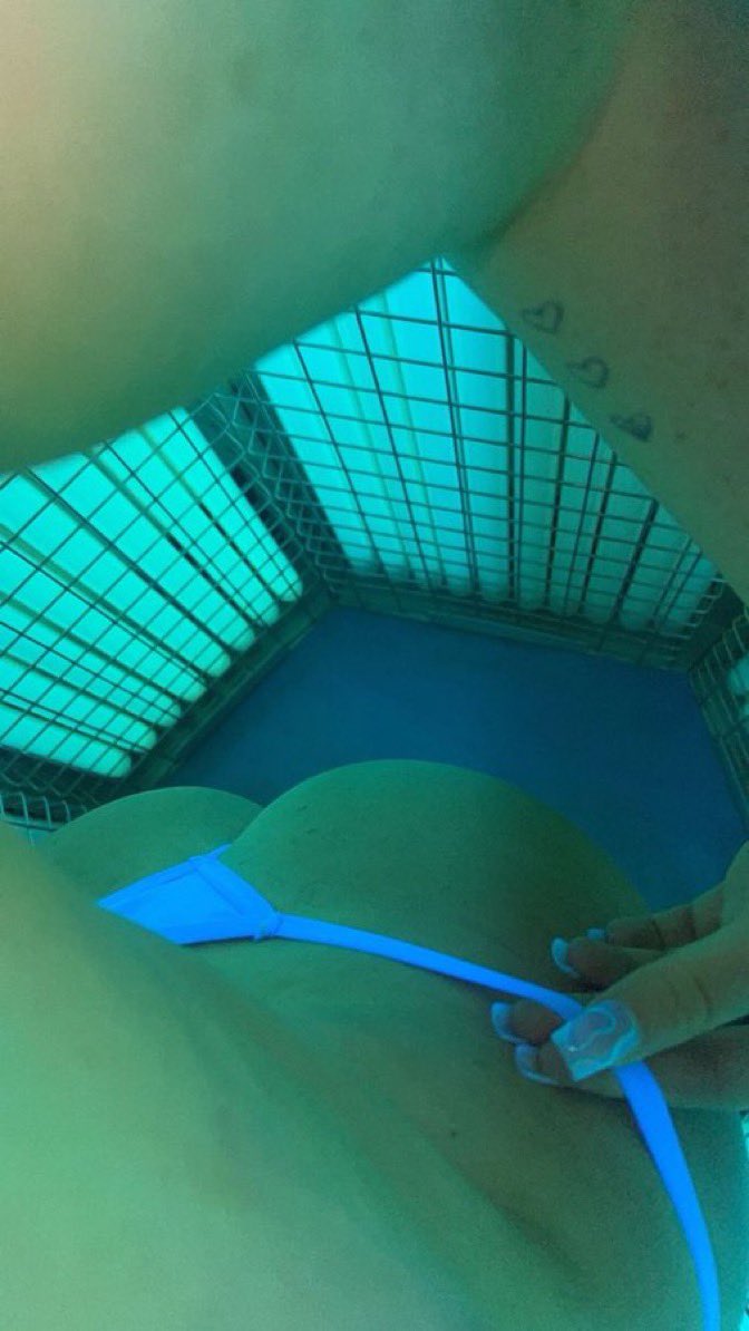 fjpriv_'s tweet photo. Sunbed Sundays https://t.co/TYyMDYoYwj