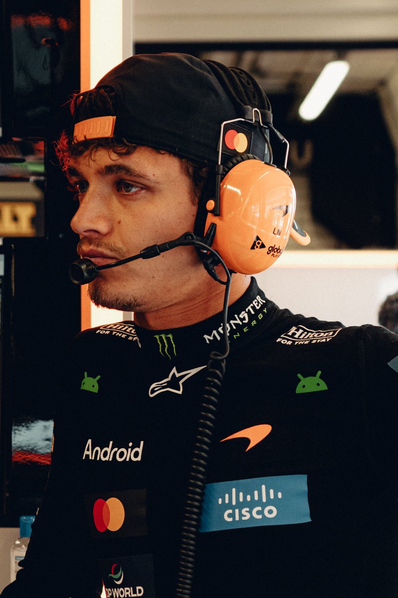 McLarenF1's tweet photo. Pre-race prep 🗣️

#McLarenF1 | #BarcelonaGP 💃 https://t.co/yOpPamVTR0