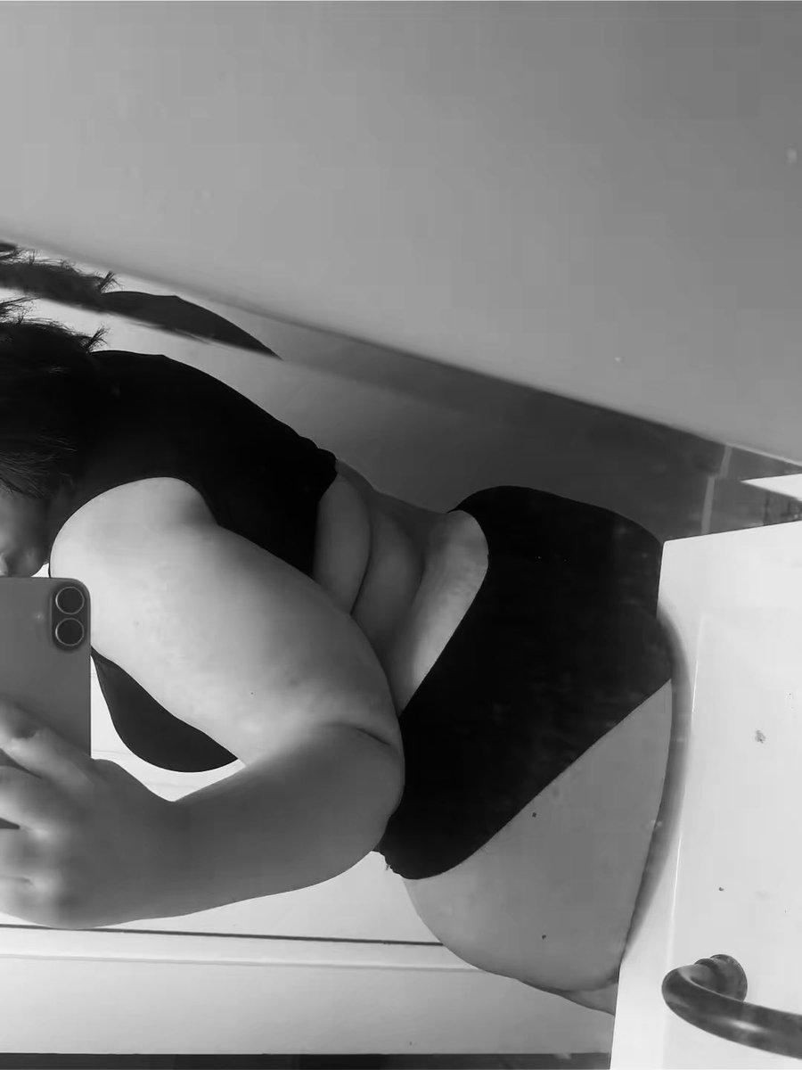 Stargoddess78's tweet photo. Chubby yes Ugly never💋👅 ACTIVE AND SELLING #nsfw #chubbybutsexy #sellingcontent https://t.co/wZywLqzE6W