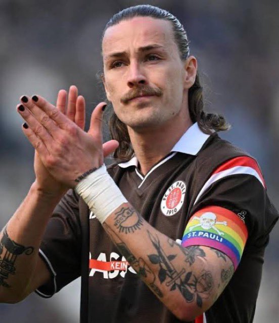 Beşiktaşlı İnsanazor | 𐱅𐰇𐰼𐰰 tweet media