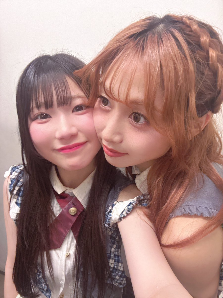 yuanyann_0131's tweet photo. #RESET 公演ありがとうございました😢💙💙

ひな乃さんと一緒のチームEになれて良かった！
沢山色んなこと教えてくれてありがとうございます😭😭😭

ひな乃さんがゆあのすっぴんが大好きって言ってくれるの本当に嬉しい！

今日はメイクが薄かったから、ひな乃さんが絶賛してくれた！🈂️✨ https://t.co/kaU12wjsZ9
