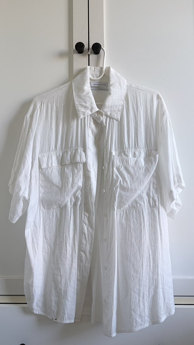 18augst's tweet photo. เสื้อเชิ้ตขาว 
สัดส่วน : อก -44
ราคา : 35 บาท

#ส่งต่อเสื้อผ้ามือสอง #เสื้อผ้ามือสองสภาพดี #ส่งต่อเสื้อผ้าสาวอวบ #เสื้อผ้าน่ารัก #เสื้อผ้ามือสอง #เสื้อผ้าสภาพดี https://t.co/9yzyf8XKvi