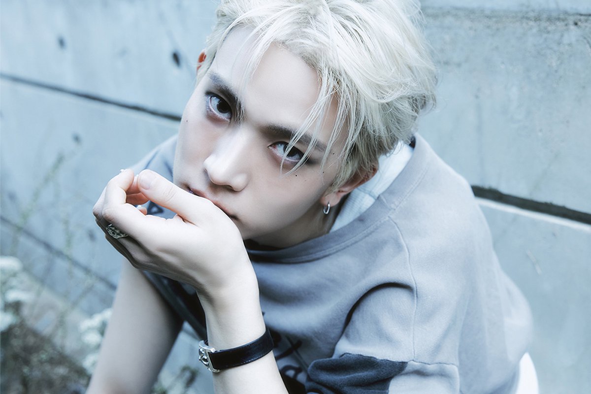 soompi's tweet photo. #EVAN (#Heeseung) Drops Concept Photos For "RIDE OR DIE" Solo Debut
https://t.co/z4cMSh1eZG https://t.co/xcxBD5WqiL