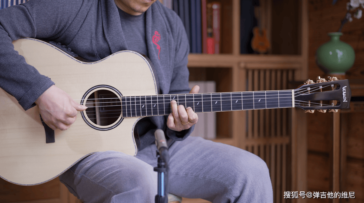 emembanawan's tweet photo. Just lost myself in a raw indie folk track—acoustic guitar strums + warm vocals = pure sonic comfort to kick off my week https://t.co/3WvJ2pJR8H