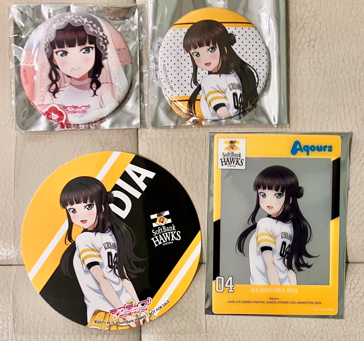 aoimidoriiro1's tweet photo. 交換 譲渡 ラブライブ サンシャイン ソフトバンク ホークス 交流戦 anniversary bride Aqours 缶バッジ クリアカード

譲　梨子 花丸 果南 ルビィ 鞠莉
クリカすべてノーマル

求　ダイヤ

SP最優先、比率ご相談可＞👰‍♀️缶バアップ＞画像2＞ゲーマーズ特典ホロ、キッチンカー特典
譲渡は5点以上〜可
↓ https://t.co/rRZwVGmU0W