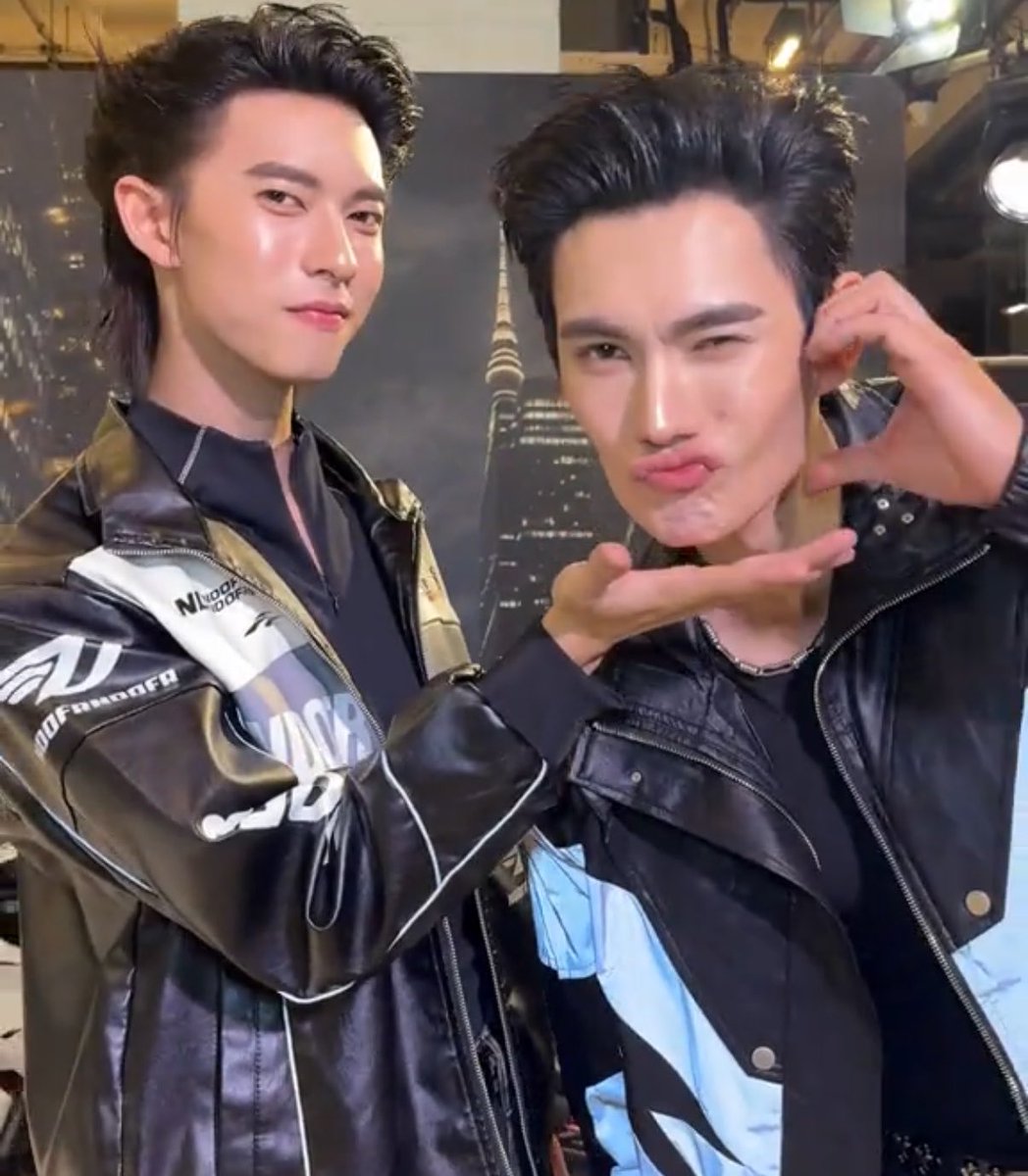 beyourschor's tweet photo. หม๋าแมวเล่นไยกาน น่ารักชะม้าดดด 🤌🏻⭐️⭐️ https://t.co/5rSa0MtA92