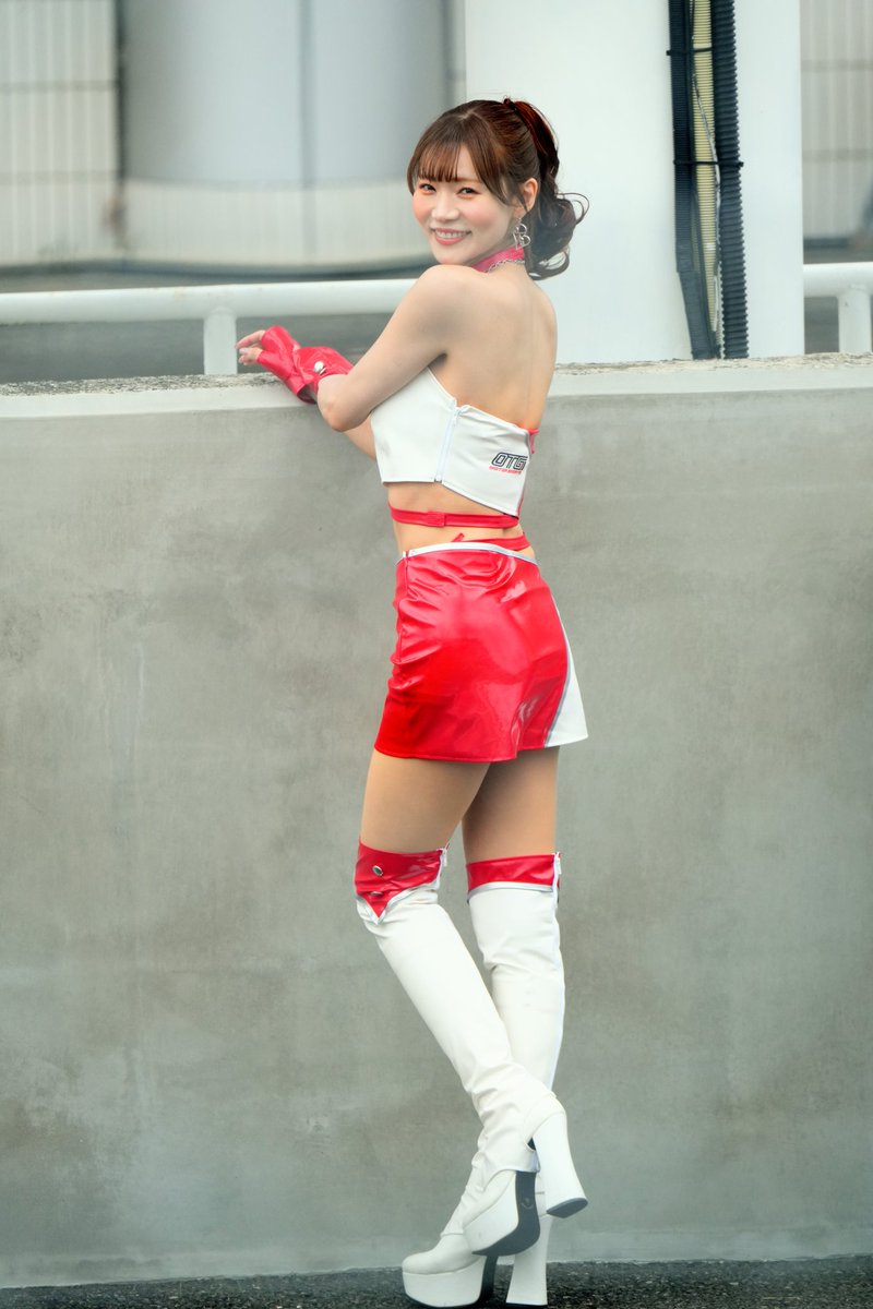 dukun7373's tweet photo. FIA F4選手権 岡山Rd
 #菊池ゆう さん @yuu__kikuchi 
私の技術では金網を完全に消して撮ることは出来なかったけどゆうちゃんの可愛さは伝わるかと思います😻
 #きくちしか
 #赤ゆっぴ
 #夏コスお披露目 https://t.co/YM4XcS5t1t