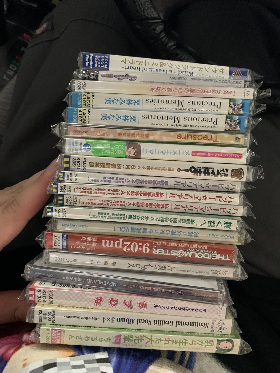 chi__he__'s tweet photo. バカなのでCD購入品はこうなりました https://t.co/pnuZllqI0N