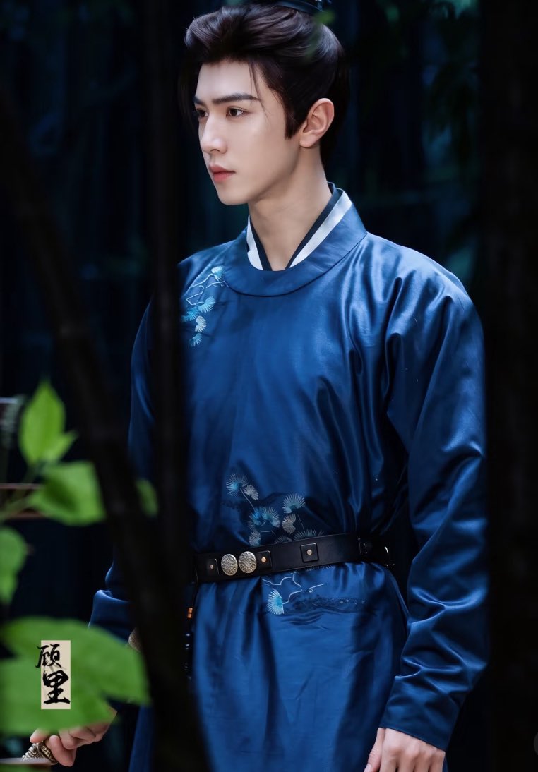 czy1029scorpio's tweet photo. 061426 : < Fu Sheng > filming Day-43 🎥 

He is too pretty 💕💙

#ChenZheyuan #陈哲远 #AoChi #敖炽 https://t.co/MKcxIgRk7v