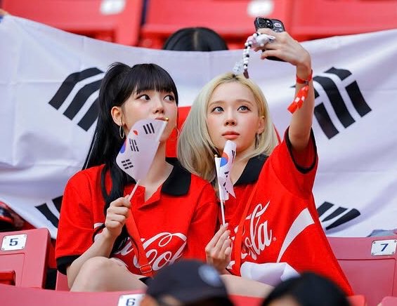 nnnmj1989's tweet photo. น่าหนาวจากช่างภาพที่ไปถ่ายฟุตบอลโลก https://t.co/rth3w8C2Vs