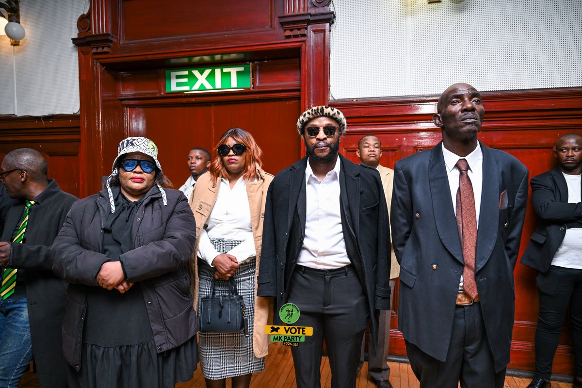 MkhontoweSizwex's tweet photo. Today Progressives and MKP members gathered in Jhb city hall  to bid farewell to Cde Mzikhayise "Bugatti " Ntshingila https://t.co/BHzt0Qv4b6