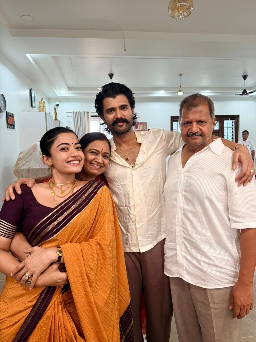 TheDeverakonda's tweet photo. Another Good day ❤️

Just Wrapped year 1 of Scholarships to 45 schools - 180 students. 

Look forward to seeing you all again in 2027 June ❤️ will work towards making it bigger. 

Lots of love from us all.

Your man,
Vijay. https://t.co/1GceBOKOO7