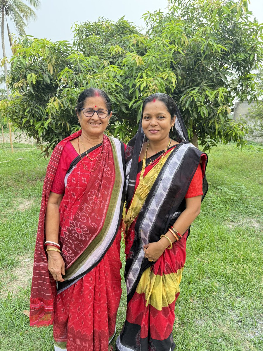 ManasKuSahu's tweet photo. ଘରେ ଘରେ ପୋଡ଼ ପିଠାର ମହକ, ବାଡ଼ିପଟେ ସଜେଇ ହୋଇଥିବା ରଜ ଦୋଳି, ଆଉ ପାନଖିଆର ସେହି ମିଠା ସ୍ୱାଦ... ଓଡ଼ିଶାର ଏହି ଅନନ୍ୟ ଗଣପର୍ବ 'ରଜ' ଆମ ସଂସ୍କୃତି ଓ ପରମ୍ପରାର ପ୍ରତୀକ।
​ଧରିତ୍ରୀ ମାତା ଏବଂ ନାରୀଶକ୍ତିର ଉତ୍ସବ—ରଜ ପର୍ବ ଅବସରରେ ଆପଣଙ୍କୁ ଓ ଆପଣଙ୍କ ସମଗ୍ର ପରିବାରକୁ ହାର୍ଦ୍ଦିକ ଶୁଭେଚ୍ଛା ଓ ଶୁଭକାମନା | https://t.co/m2WpDAGD4F