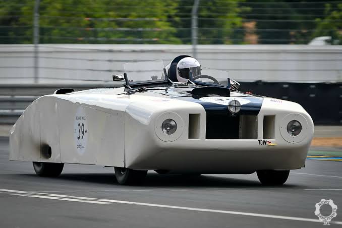 Davide_QV's tweet photo. Per restare in tema con chi si gioca Le Mans

Cadillac "Le Monstre" del 1950

#direttaeurosport https://t.co/hP0IS6qV8X
