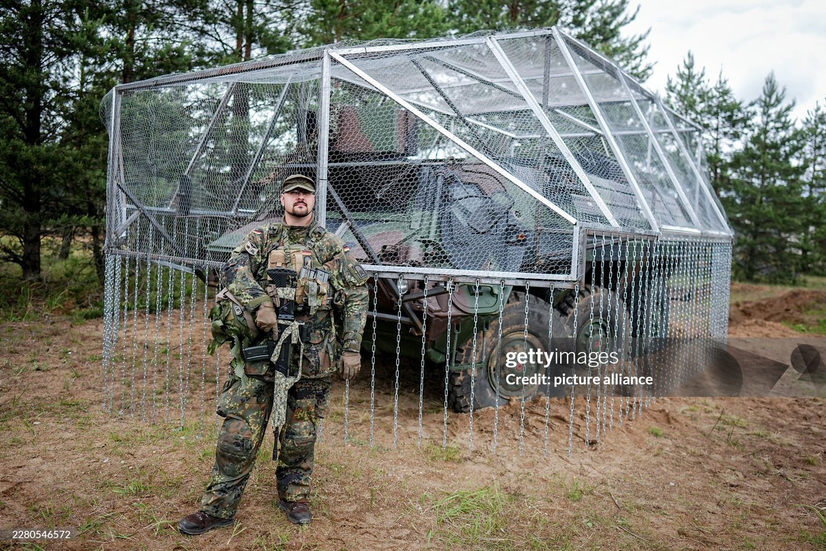 Mariner29822134's tweet photo. Бронетехніка 45-ї панцербригади Бундесвера з "мангалами", на навчаннях в Литві https://t.co/WTphosOSOG