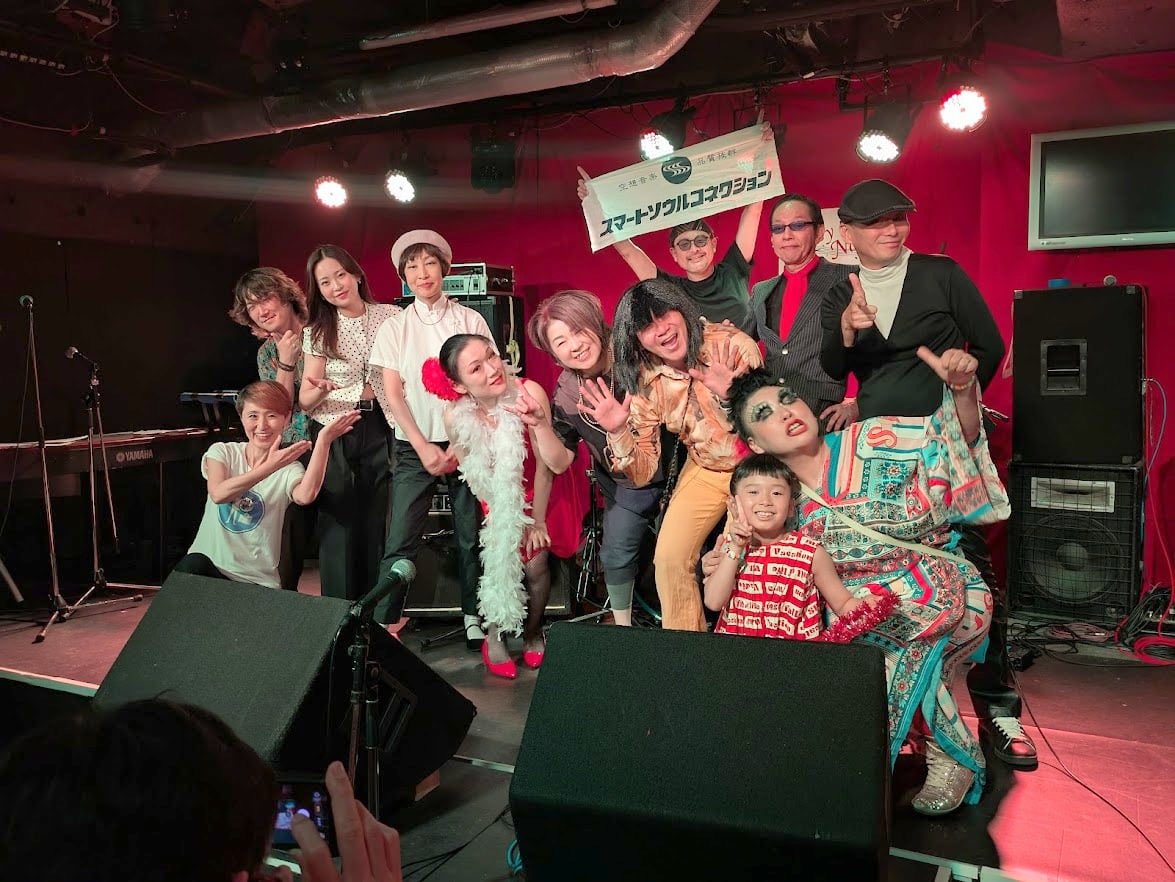 ichikiyuko's tweet photo. 昨日は小金井RosyNoteにて「小金井ロックンロールサーカス」。最高級サブカルエンタメ祭りな愉しき宵でござました♬不安になるほど暖かすぎるお客様、主催のミキさん、狂演者の皆様、スタッフ各位、えびばで多謝!
#小金井ロックンロールサーカス
#rosynote
#イチキ游子 https://t.co/T8r5C0AR61