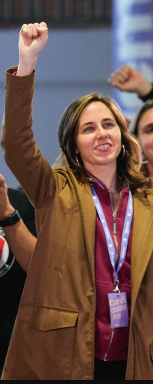 AxturCelta's tweet photo. La opción en Madrid es clara. Ministra que impulsó importantes avances en políticas sociales, destacando la aprobación de la Ley de Familias, la histórica reforma del Sistema de Dependencia y la Ley de Bienestar Animal o la peor ministra de sanidad de la historia.
#YoconIone https://t.co/3rToP2GHWi