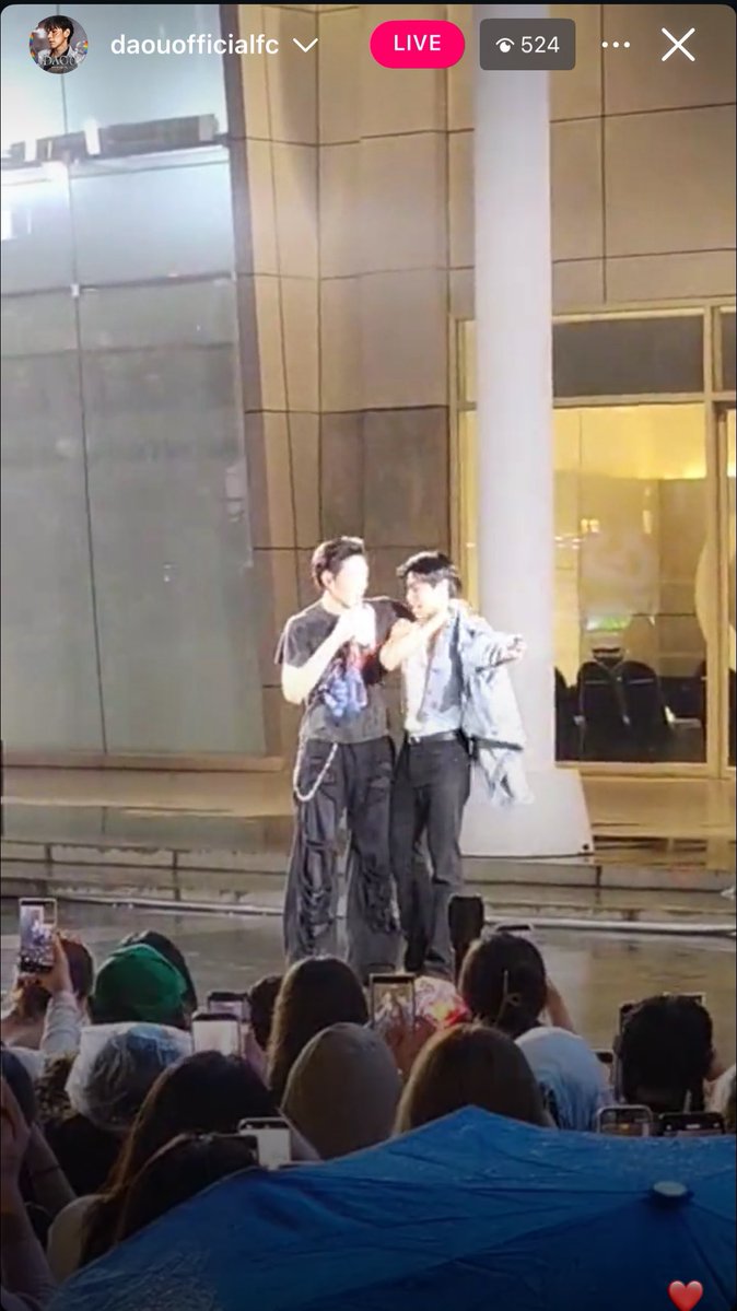 chhh_018's tweet photo. OK😂

DAOU CHACHA BUSKING
#BUSKINGช้าช้าไปกับต้าห์อู๋
#DAOUBuskingxCTW https://t.co/Jz7el2OOMM