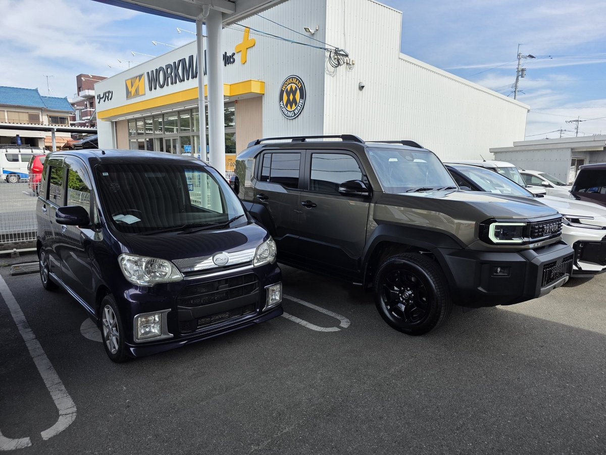 monmonJimny's tweet photo. ランクルFJ納車しました！エグゼは2ヶ月半でしたが７５００キロほど走りました！
サプライズでお披露目しましたが、いじってくれてありがとねー
これからランクル界隈の皆様よろしくお願いいたします。 https://t.co/TXurAYLVFO