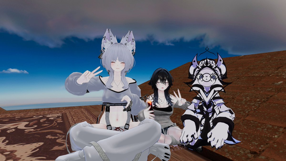 Kissy_VRC's tweet photo. 最近のいろいろ
～パブリックホラワを添えて💀～ https://t.co/Mn8iEkjxY0