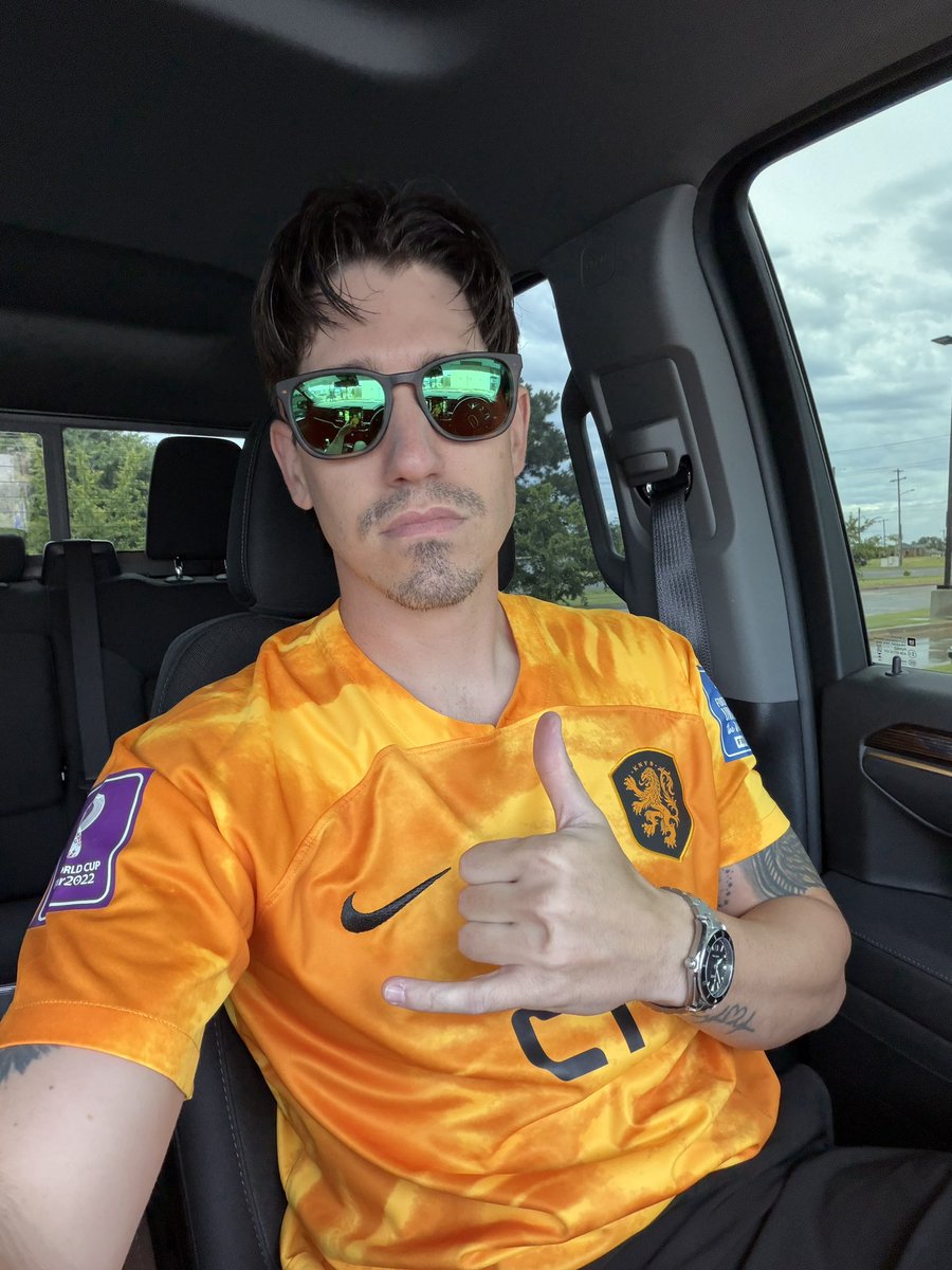__dutchman__'s tweet photo. Headed to the World Cup to watch Netherlands #NothingLikeOranje https://t.co/V9JDc5h4nt