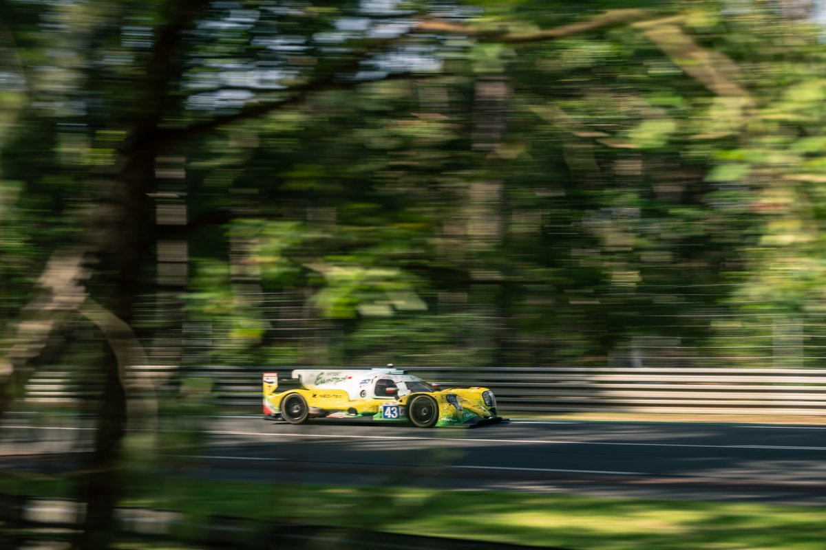 IE_Competition's tweet photo. 1:00🏁 After 23 hours of relentless racing, hard work and determination, it all comes down to this. The gaps are tiny, the focus is absolute, and the fight is far from over. One final hour. One final push 💪

📸 Michał Leja

#IEC #24LeMans https://t.co/lxEwgAzm99
