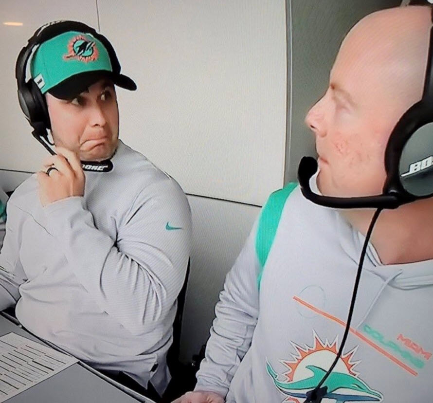 ThomasSWFL's tweet photo. If the @nyknicks can win their first championship since the year I was born, then surely the @MiamiDolphins can do the same sometimes soon. 

Praying to you @OPFBJ!  🙏 https://t.co/dUPCRWZrcu