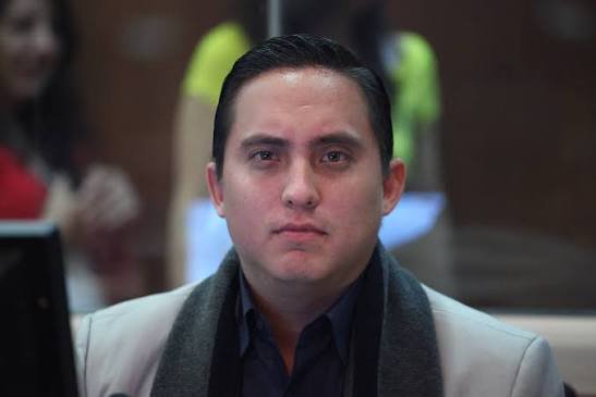 Juan_Guayaco's tweet photo. El correismo ya buscó su refugio para las seccionales🤡
El movimiento Amigo, vinculado a Daniel Mendoza, sentenciado por el caso del hospital de Pedernales, sería la organización política que utilizará la RC para participar en las próximas elecciones seccionales. https://t.co/KNZtPncxvM