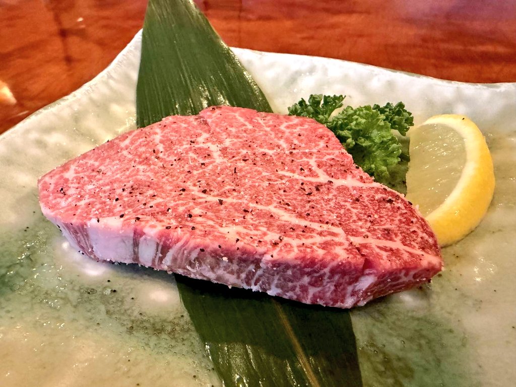めろ tweet media