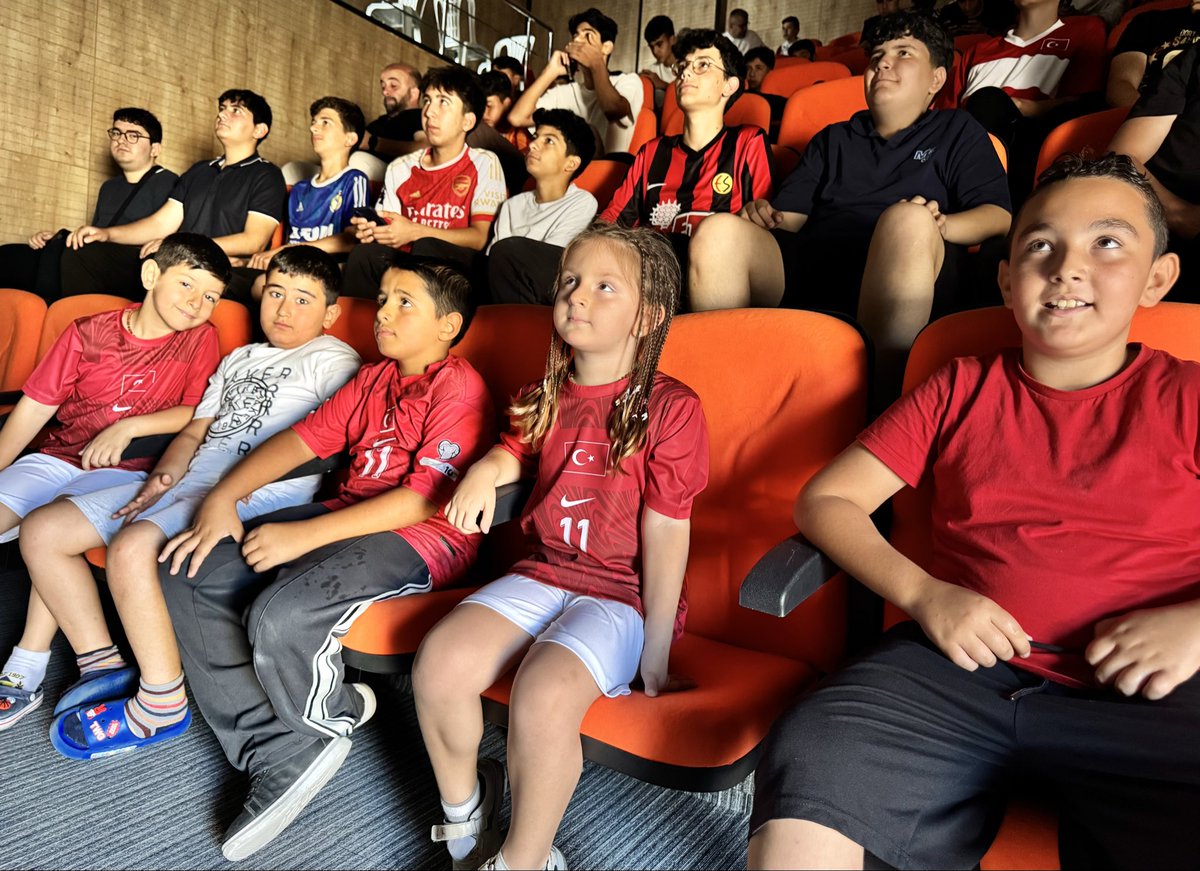 GSB_CineGM's tweet photo. 🇹🇷 Çine Gençlik Merkezi olarak sabah namazında buluştuk, çorba ikramıyla programımıza devam ettik ve ardından milli maç heyecanını birlikte yaşadık.

Sonuç istediğimiz gibi olmasa da dualarımız, desteğimiz ve gönlümüz her zaman Ay-Yıldızlı ekibimizle. ❤️🤍 https://t.co/nT1afh3Qy1