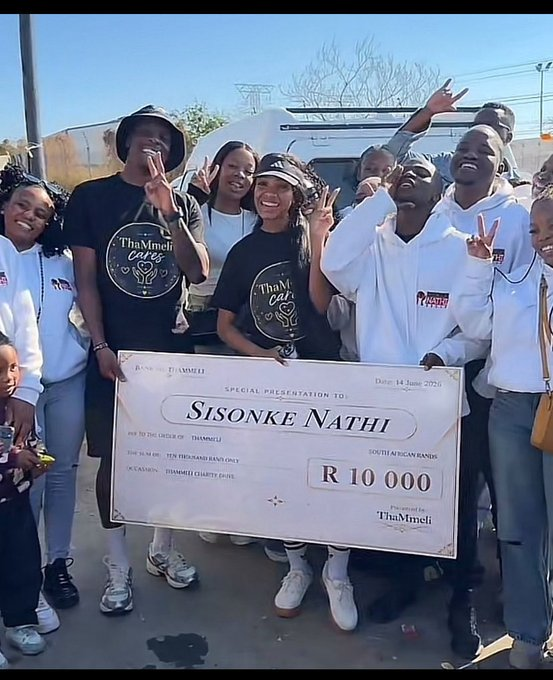 joy8494_soulful's tweet photo. 2 beautiful souls from two different walks of life,united by 1 thing ->LOVE. The beauty is they shipped themselves long before the world did.They made it easy for us to love them ❤️❤️

GIVING BACK WITH THAMMELI 
THAMMELI CARES 
#ThandekaTshabalala 
#MmeliKhumalo #ThaMmeliCares https://t.co/VPgVMQWc7k