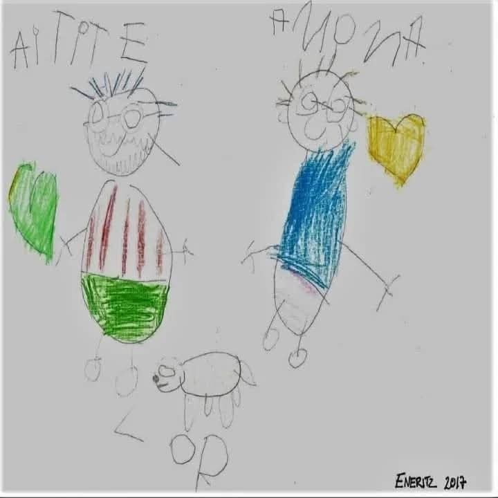 kartonkut's tweet photo. Dibujo genial... Cuadro precioso ❤️ #kartonkut #artesania #niños #niñas #mama #papa #familia #dibujosdeniños #dibujando #papanoel #regalos #regalosunicos #arteconniños #regalosespeciales #cuadros #cuadrosdecorativos #habitacioninfantil #regalo #arteconniños #artecomamor #guau https://t.co/ybe5eEG0Y5